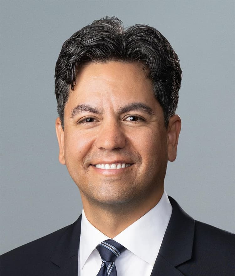 Tony Valenzuela