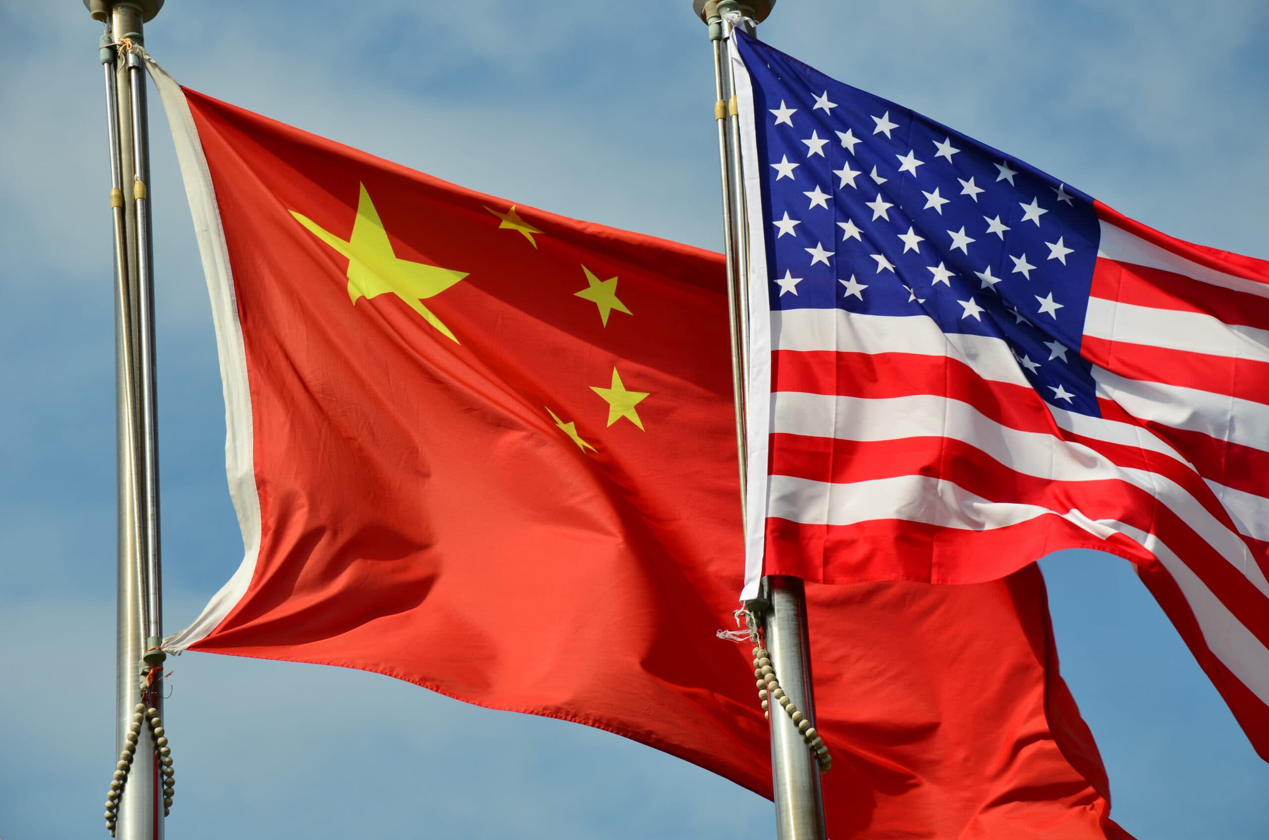 American flag and China flag