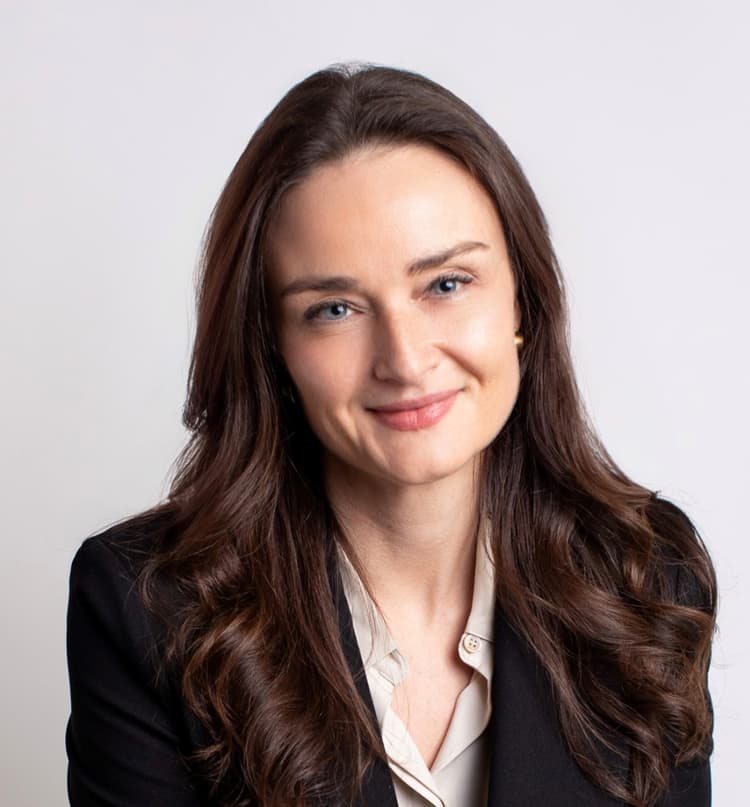 Anna Favour O'Connor Headshot