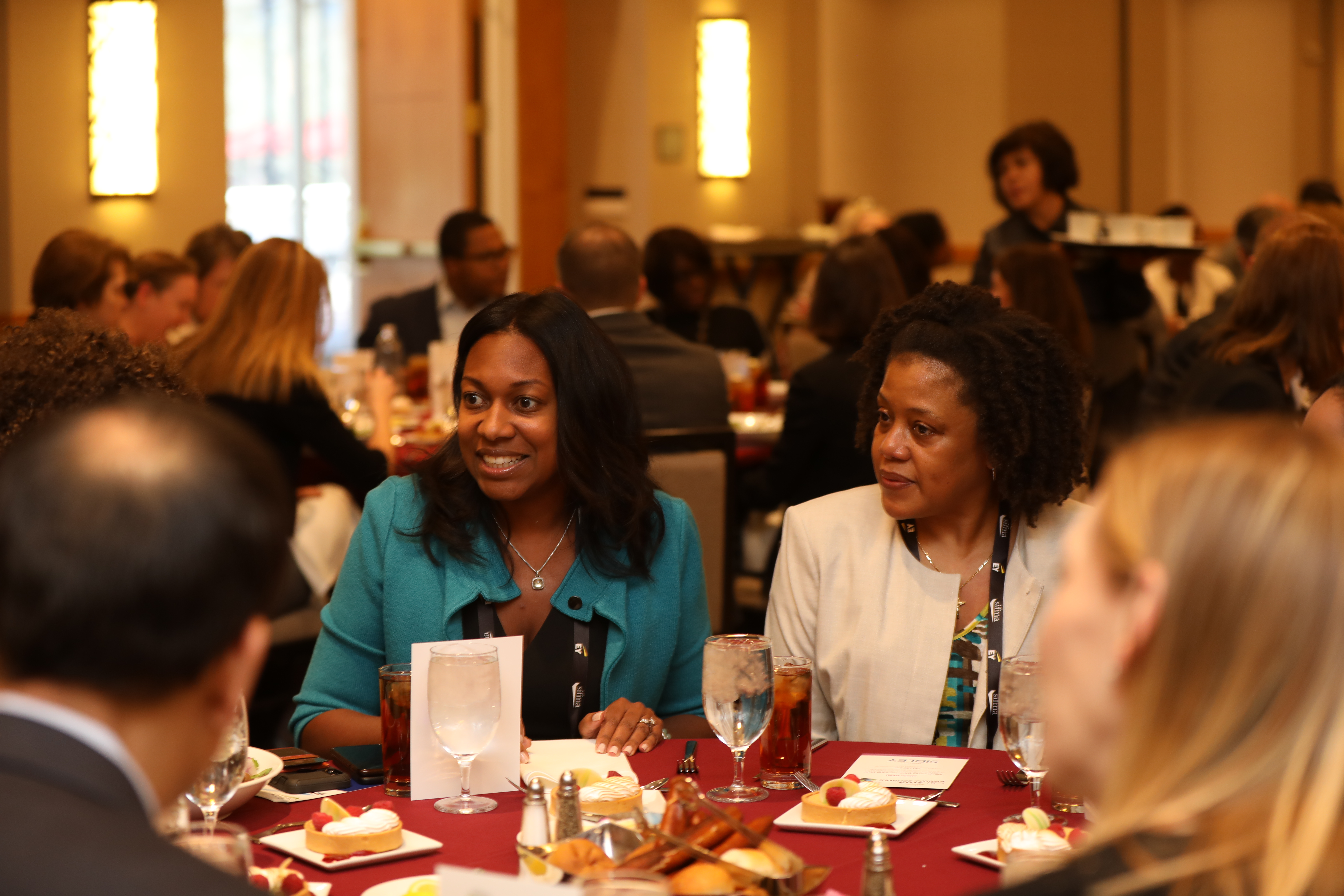 Participants in the Diversity & Inclusion Luncheon at SIFMA's 2019 C&L Annual Seminar discuss how to foster an environment of diversity and inclusion in their organizations.