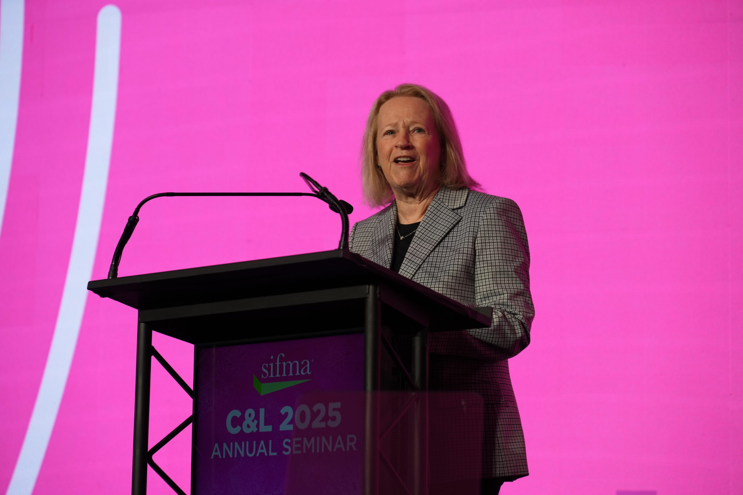 Mary Schaprio - 2025 CL Annual Seminar - SIFMA - Rauschman Award Mary Schaprio accepts the 2025 Rauschman Award